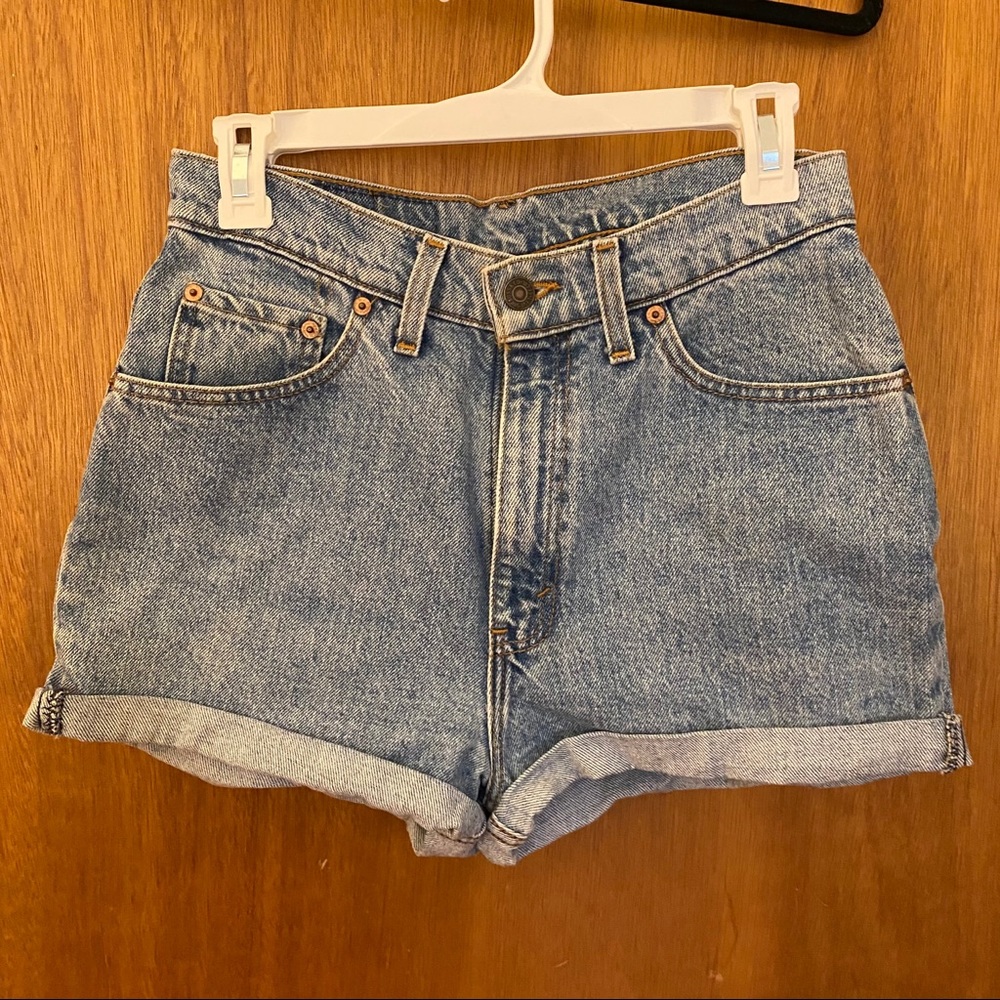 Vintage Levi’s Mom Shorts